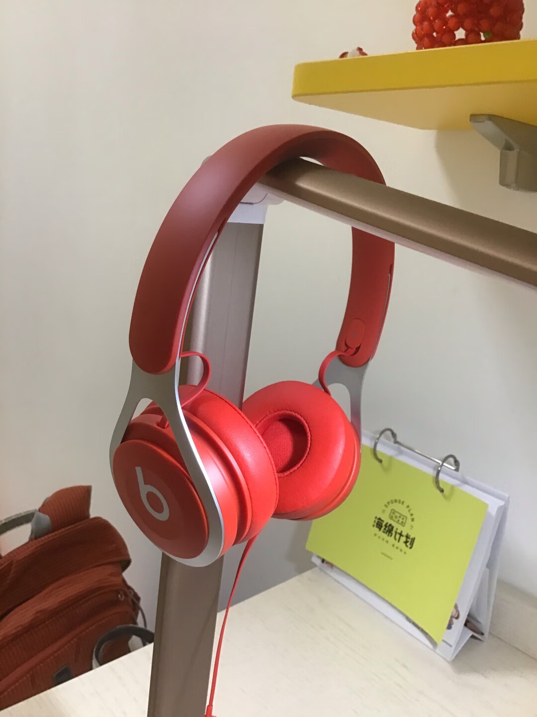 beatsep红色头戴式耳机送女朋友入门级听音乐礼物