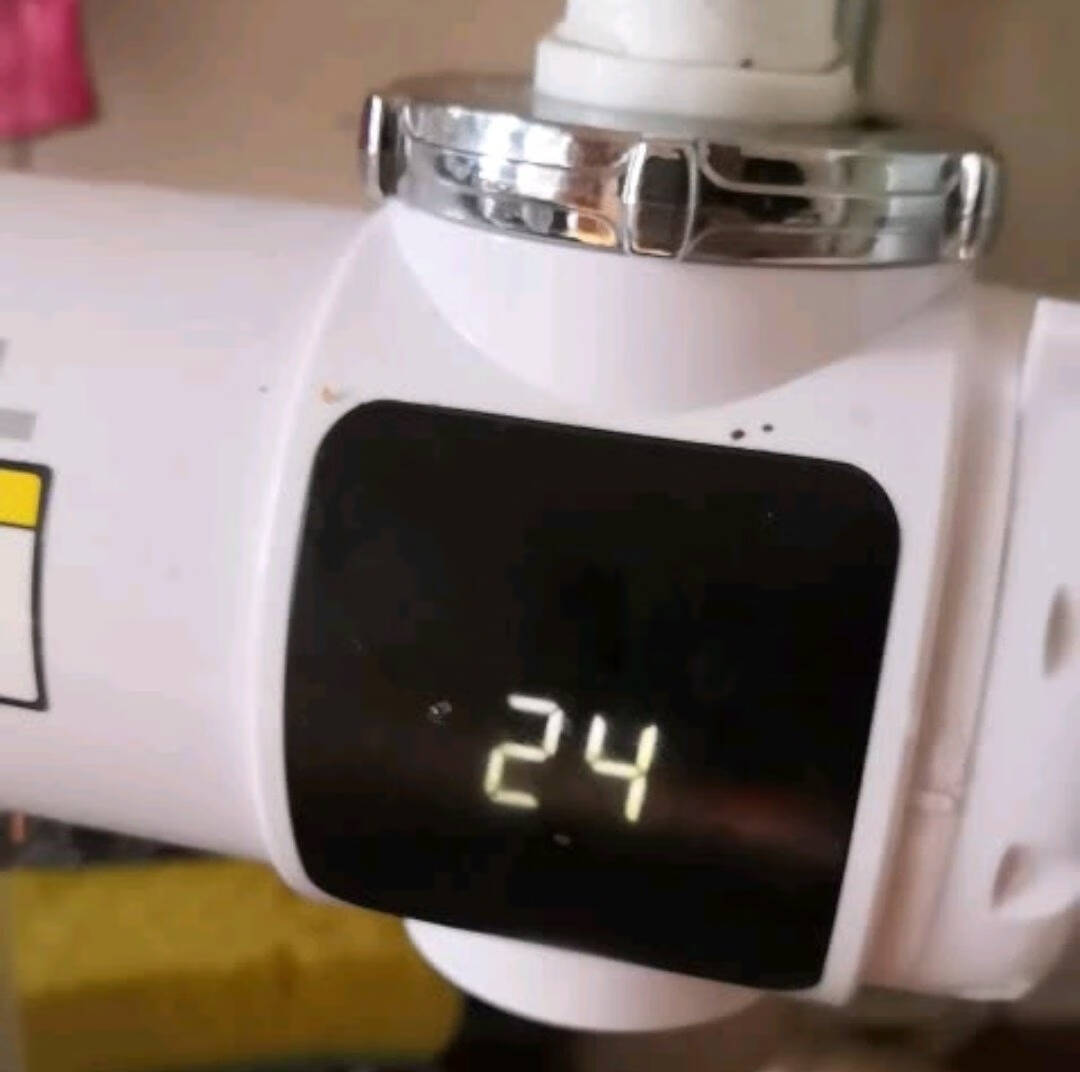 TCL电热水龙头免安装速热家用即热式加热接驳式厨宝小型热水器冷热两用家用过水热得快加热器小厨宝【免安装】白色送漏保