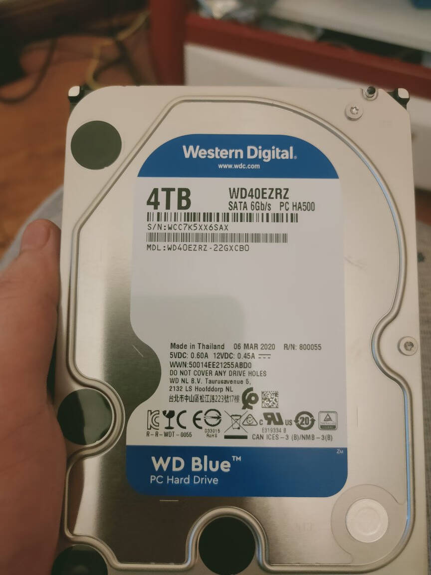 西部数据(WD)蓝盘4TBSATA6Gb/s64MB台式机械硬盘(WD40EZRZ)