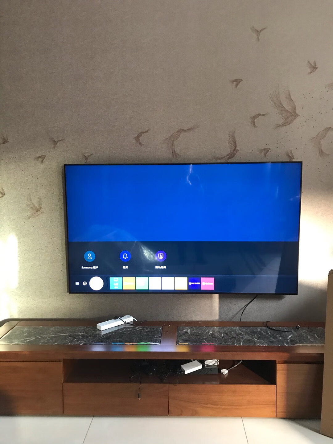 三星ua75tu8000jxxz点评