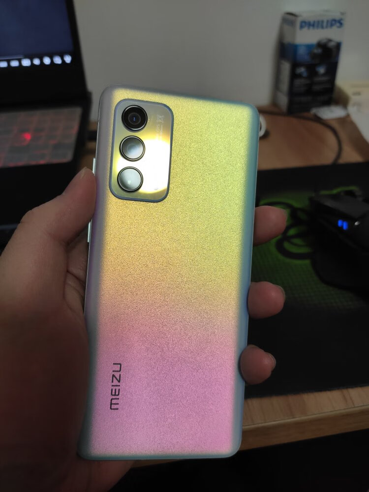 魅族18s(8gb/256gb/全网通/5g版)高通骁龙888plus处理器,2k曲面屏