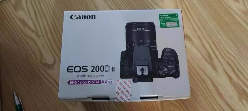 佳能（Canon）EOS200DMarkII200D2代200D二代入门级单反相机200DII(18-55mm)套机白色官方标配【不包含内存卡或相机包，仅出厂配置】