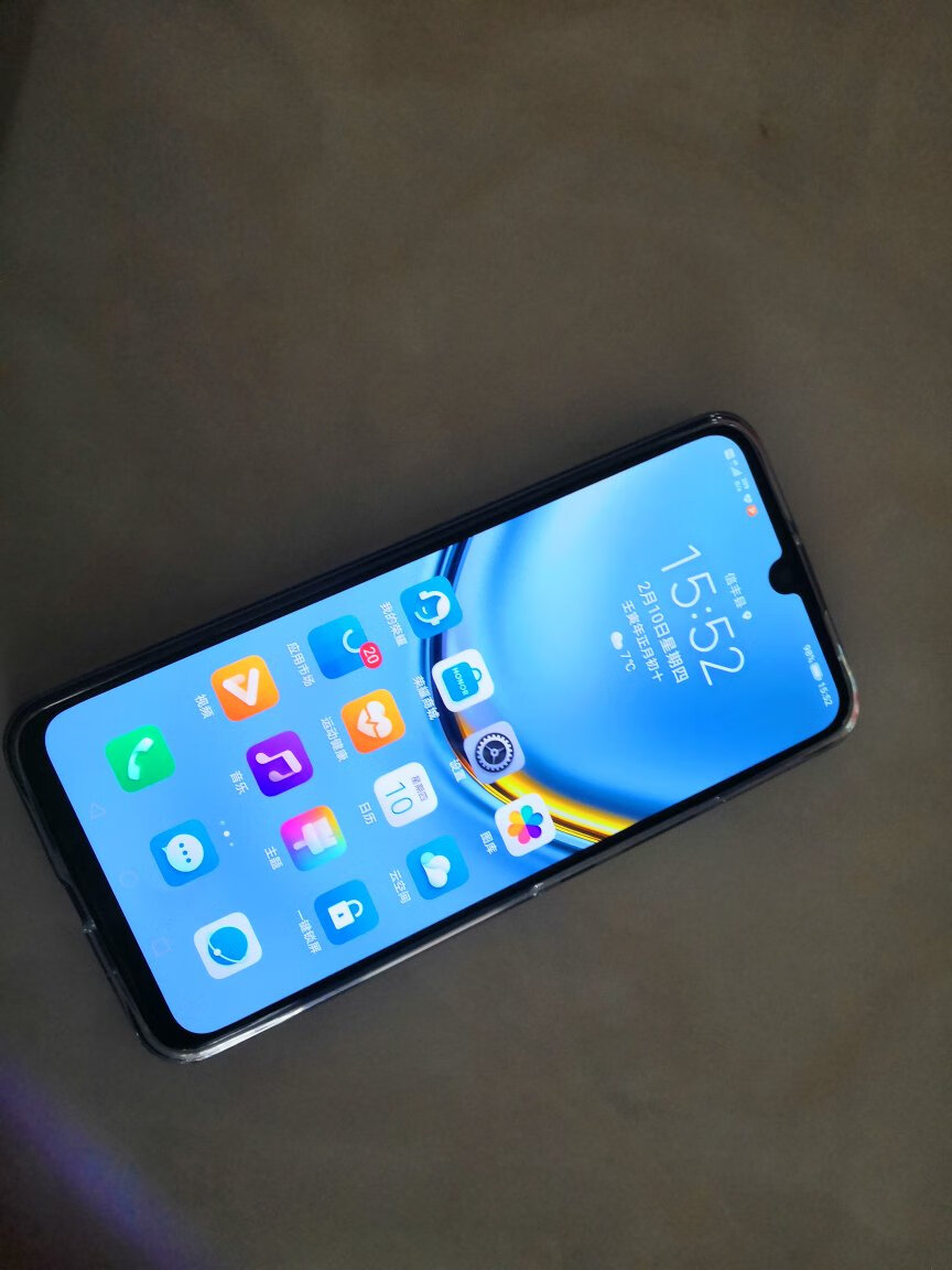 荣耀畅玩20pro8gb128gb