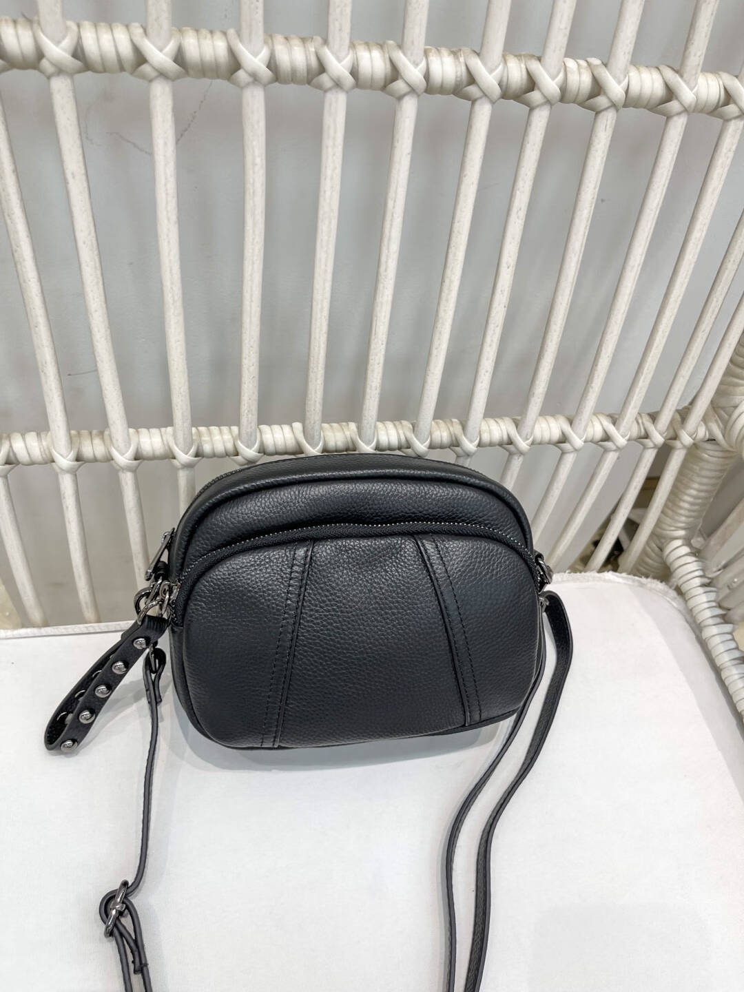 Viney牛皮包包女包夏季2021新款潮单肩包女百搭小众斜挎包女时尚小方包生日礼物黑色