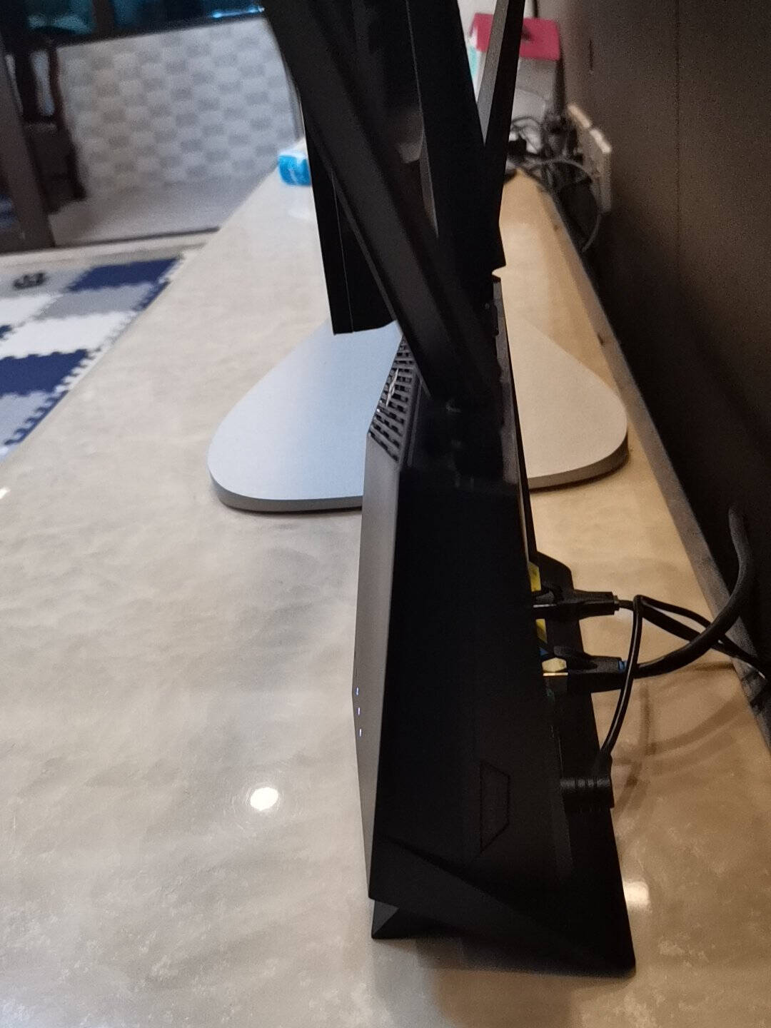 华硕(ASUS)RT-AX86U双频5700M全千兆路由无线路由器/一键性能加速/2.5G端口/WiFi6路由/PS5网络加速