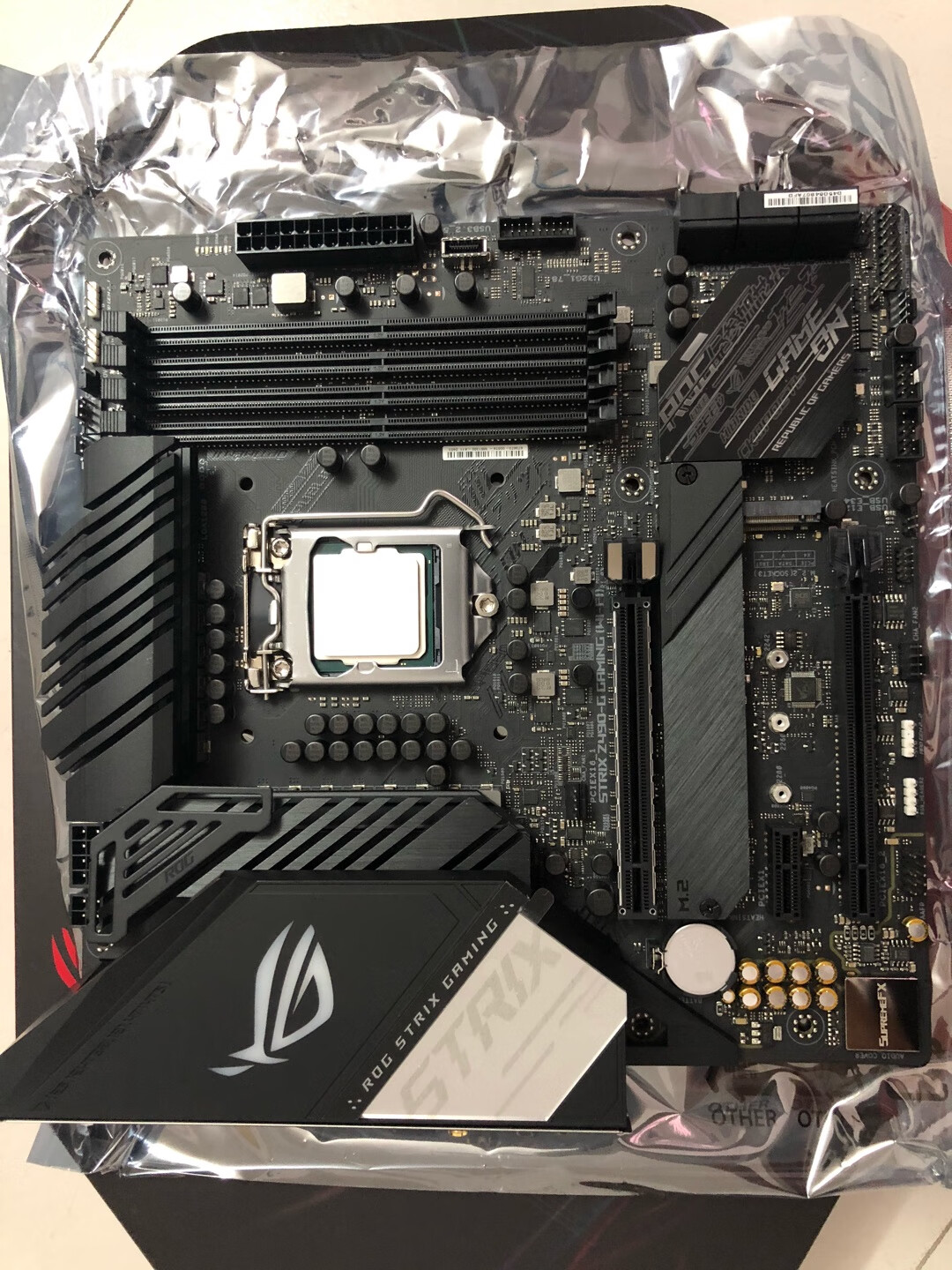 华硕rog strix z490-a gaming支持cpu 10900k/10700k,ai散热,ai超频