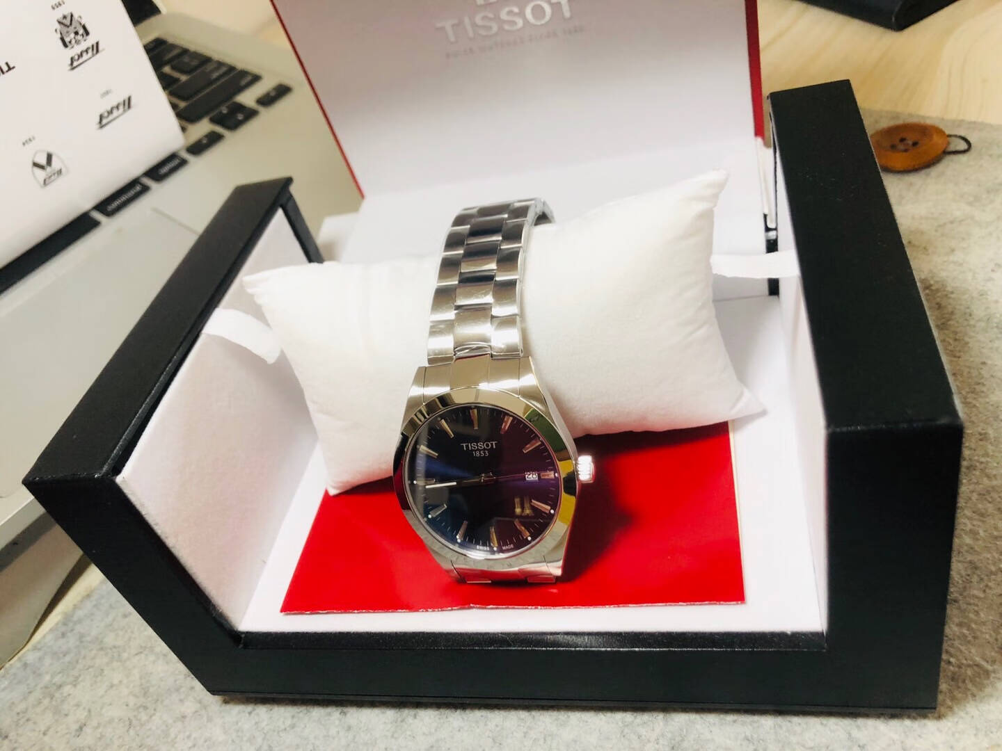 天梭(TISSOT)瑞士手表2020年风度系列钢带石英男士手表T127.410.11.031.00