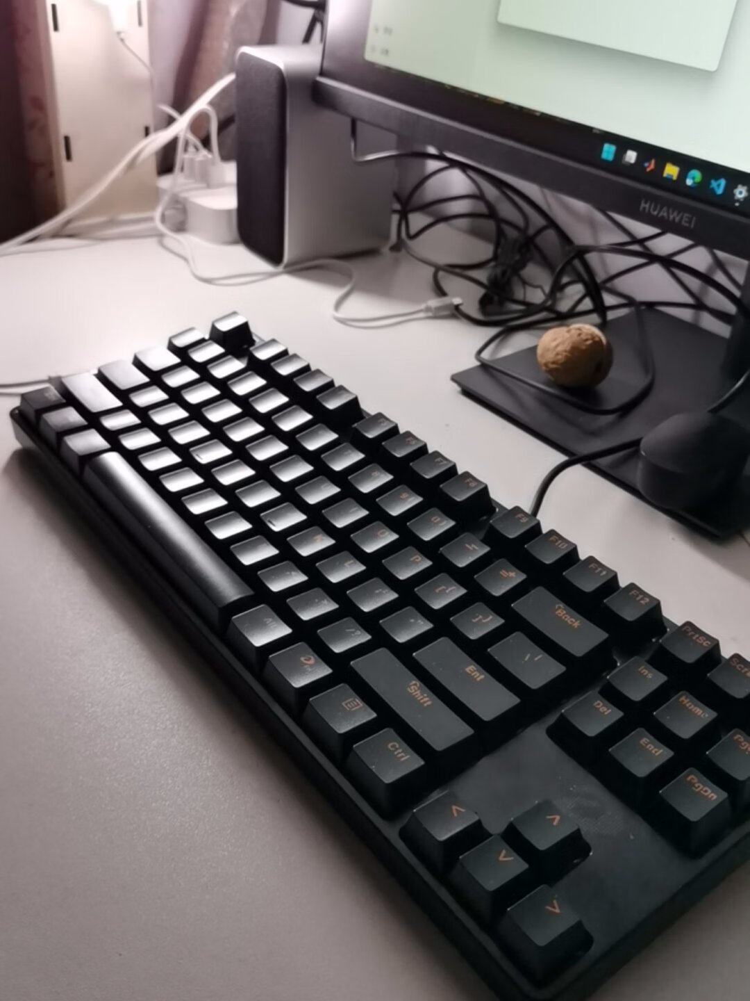 达尔优dk100游戏机械键盘双色注塑,全键无冲突,达尔优自主d字轴,tpf