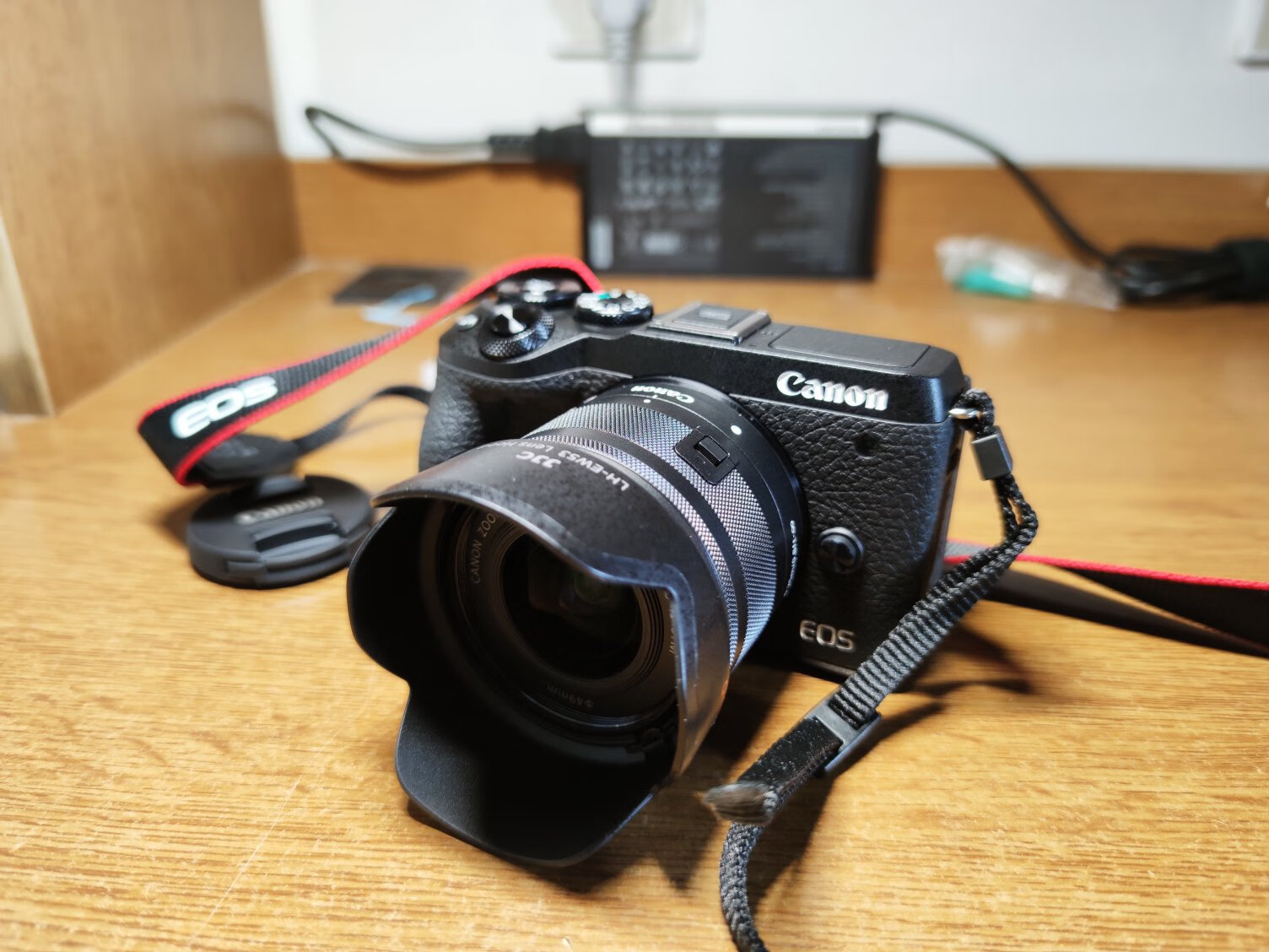 佳能微单相机m6markii1545标准变焦镜头适合送老婆生日礼物