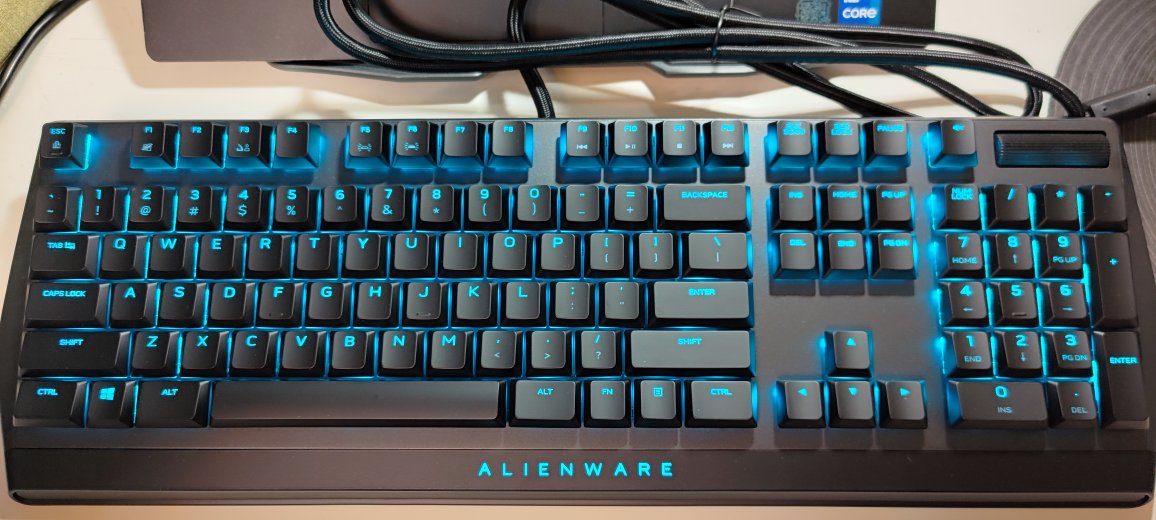 alienware aw510k有线游戏键盘(刺客信条联名)-唇蜜怎么样?