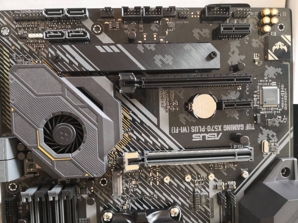 华硕(ASUS)TUFGAMINGX570-PLUS(WI-FI)支持CPU3700X/3800X/3900X(AMDX570/socketAM4)