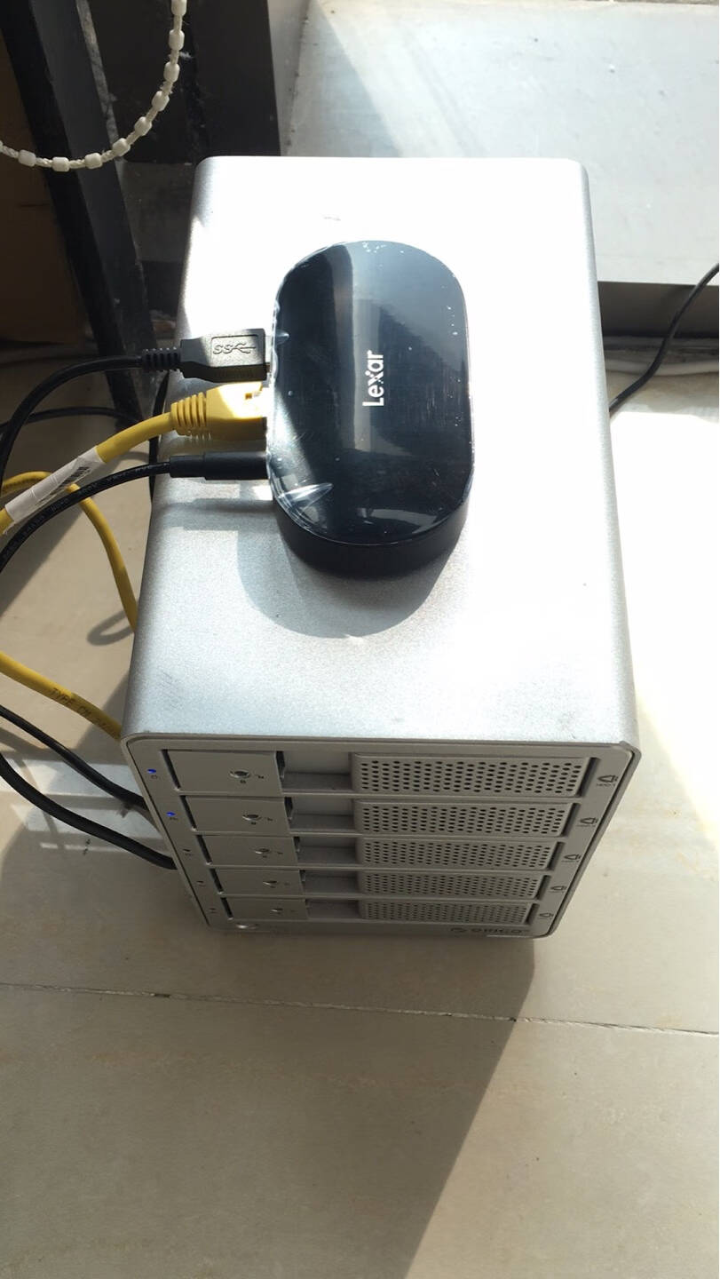 雷克沙(Lexar)时光机M1个人云盘NAS网络存储服务器家庭用私有云网盘支持远程访问自动备份标配(不含硬盘)私有云