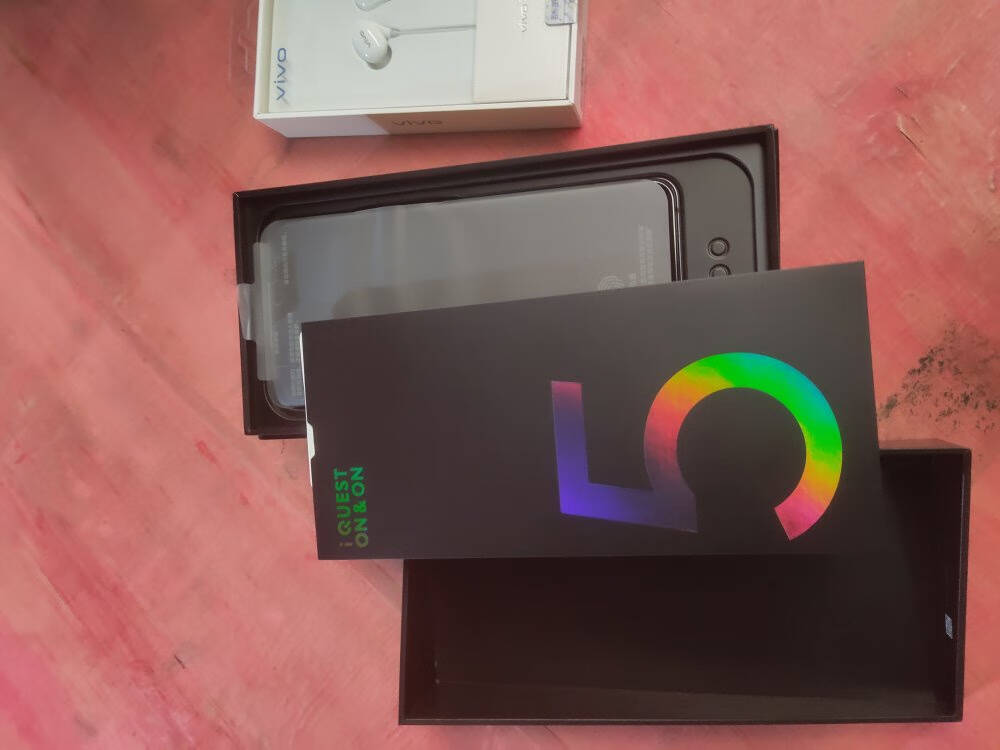 vivoiQOO5皓影12GB+128GB120Hz柔性屏骁龙865KPL专业电竞游戏手机双模5G全网通手机vivoiqoo5