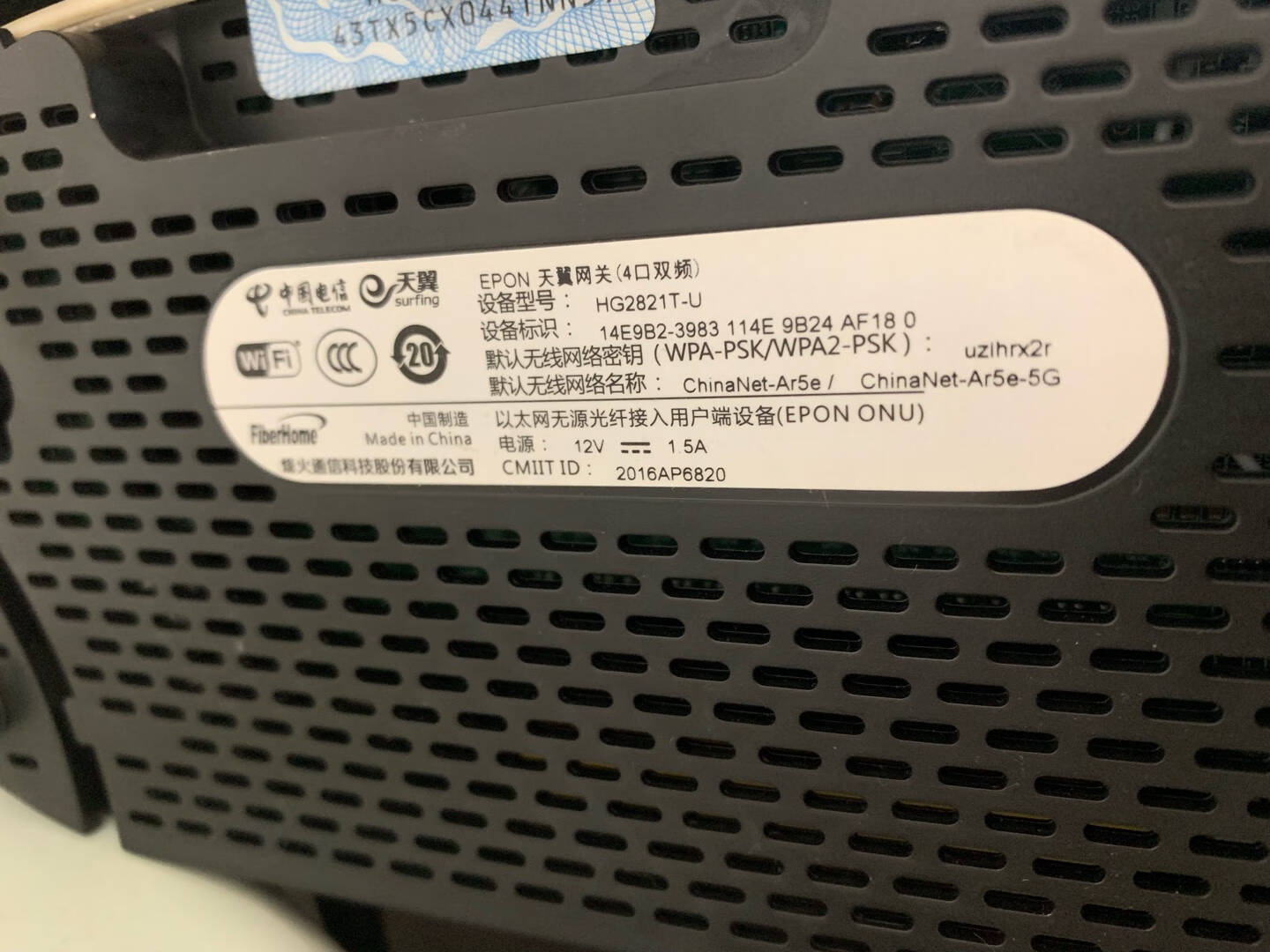 联想ThinkPadX1Carbon2020(7FCD)英特尔酷睿i514英寸轻薄笔记本电脑(十代i516G512G)4G版沉浸黑