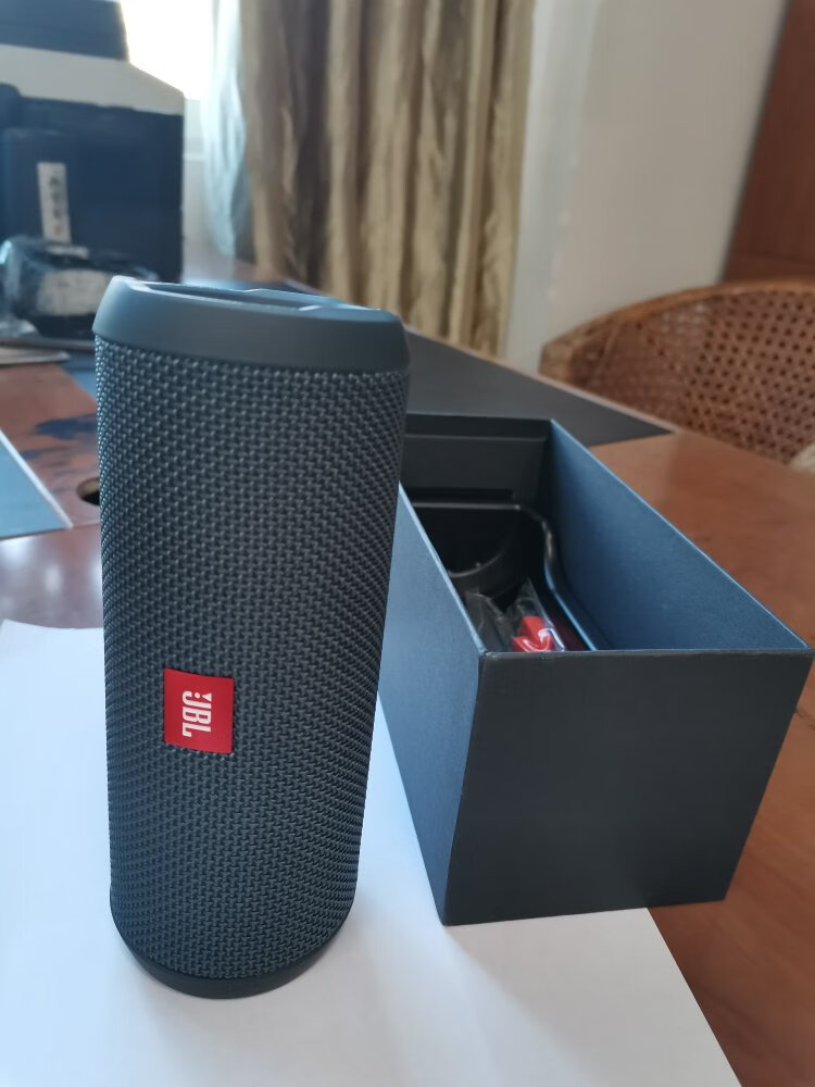 JBL无线蓝牙音箱，送男朋友酷炫生日礼物
