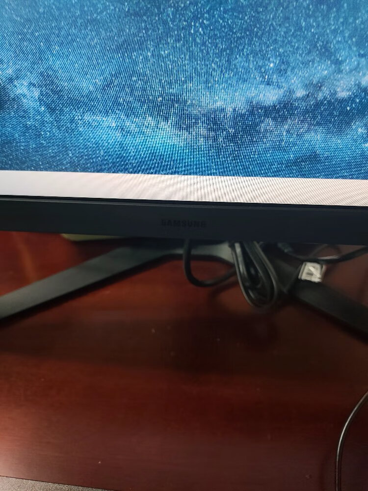 电脑显示屏看着非常舒...