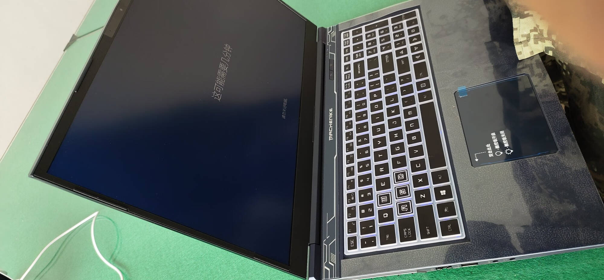 机械师F11717.3英寸144Hz全面屏游戏本十代i7八核RTX3060独显设计师游戏笔记本电脑尊享版64G/512GPCIE高速固态+1TB