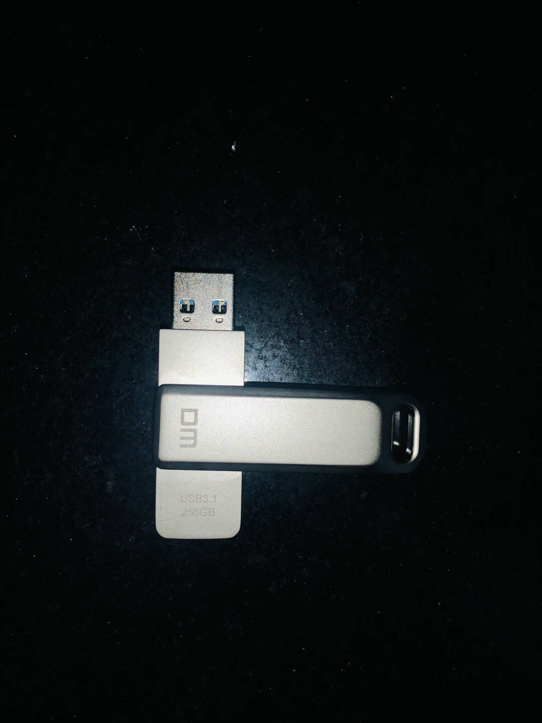 大迈(DM)64GBLightningUSB2.0type-c苹果U盘三合一经典版APD005黑色兼容苹果安卓手机电脑
