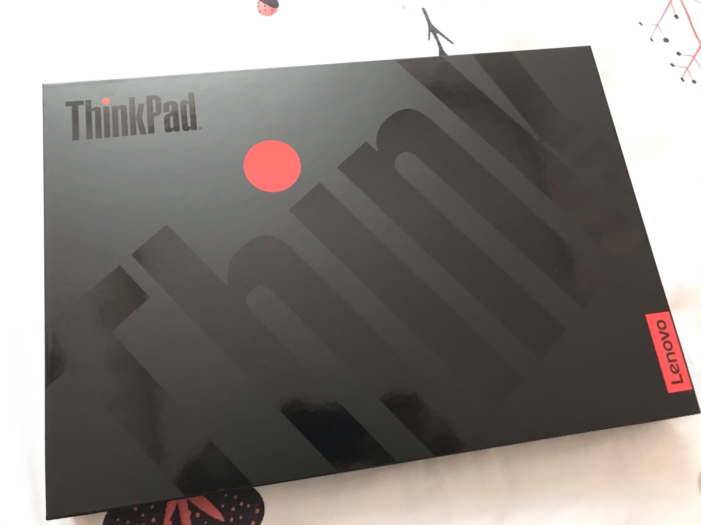 联想ThinkPad X1隐士商务本，15.6英寸大屏幕高配置