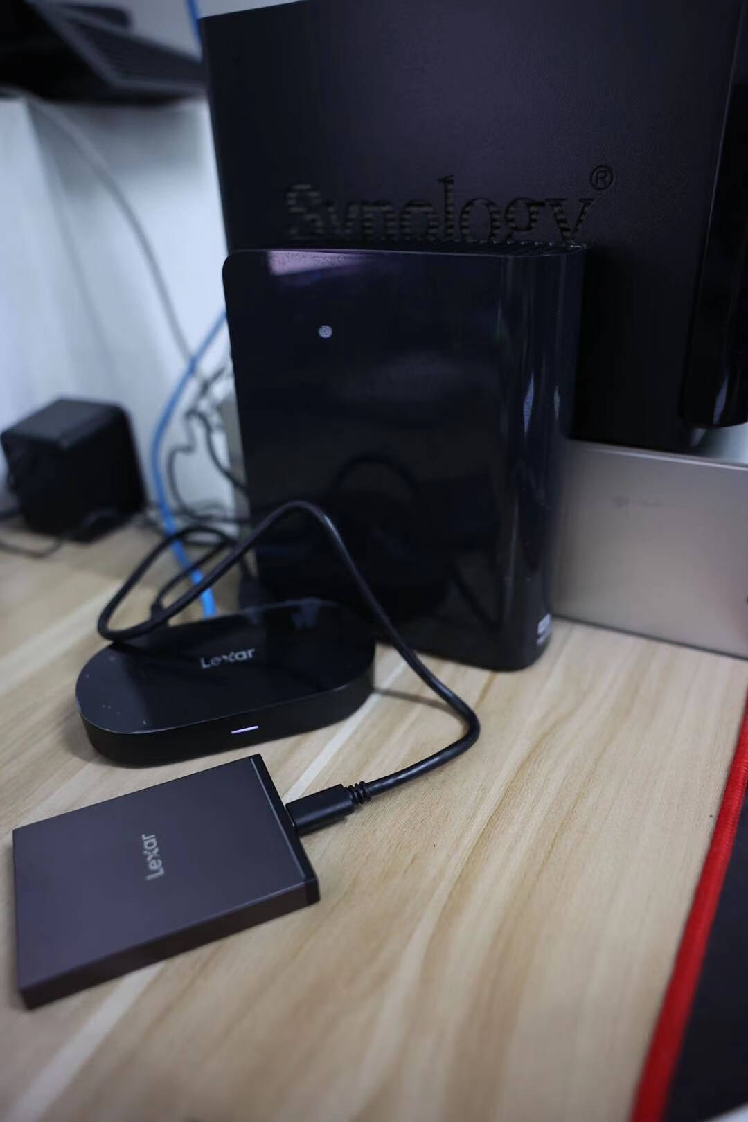 雷克沙(Lexar)时光机M1个人云盘NAS网络存储服务器家庭用私有云网盘支持远程访问自动备份标配(不含硬盘)私有云