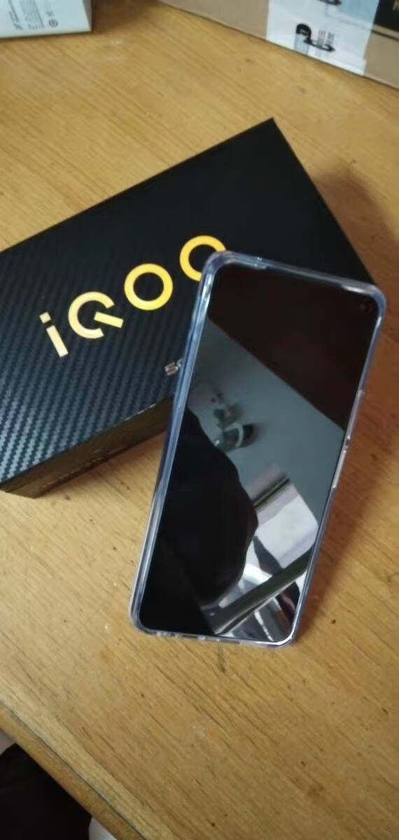 vivoiQOOZ1x水漾白6GB+128GB骁龙765G120Hz竞速屏5000mAh超大电池双模5G全网通手机iqooz1x
