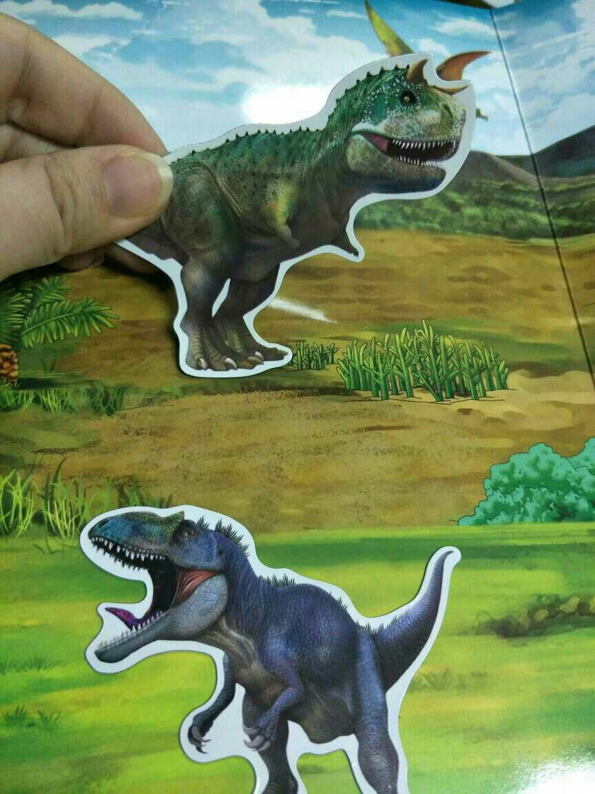 我家的小恐龙迷非常喜欢，磁力片的质量特别好，可以反复玩，我家的冰箱和白板已经被恐龙霸占了，自从买了这套书，孩子开始张罗让我给他买书了，哈哈哈
