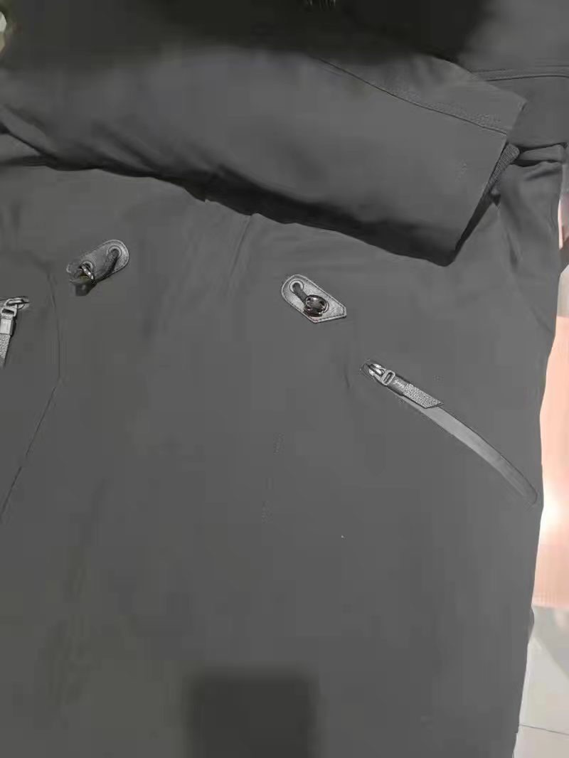 可拆卸尼克服怎么样 使用评测 衣服款式超喜欢 350评测资讯
