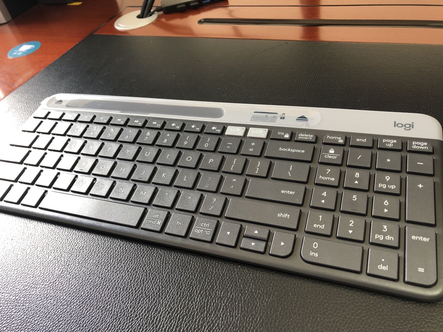 罗技k580无线轻薄便携键盘200元左右送男女朋友实用礼物