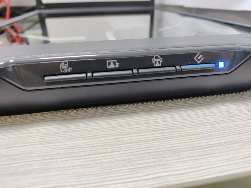 爱普生(EPSON)V39【服务尊享版】A4幅面高速高清办公文档照片条码识别平板式扫描仪DCP软件