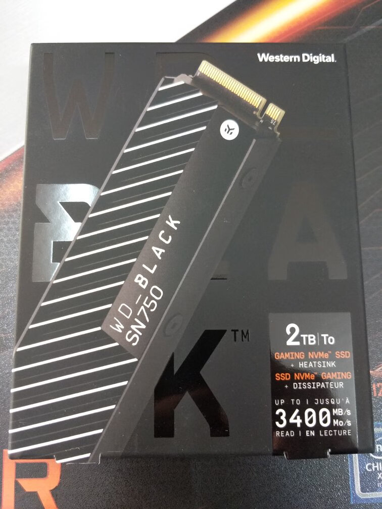 西部数据BLACK SN750带散热片（1TB）EKWB定制散热片，时尚设计，高速传输-好不好用？讲一讲体验真相内幕？