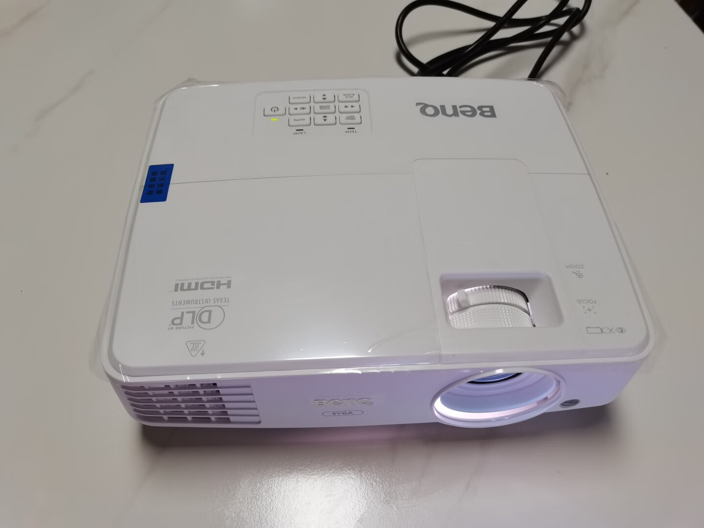 明基e310s智能投影仪手机直接无线投屏用