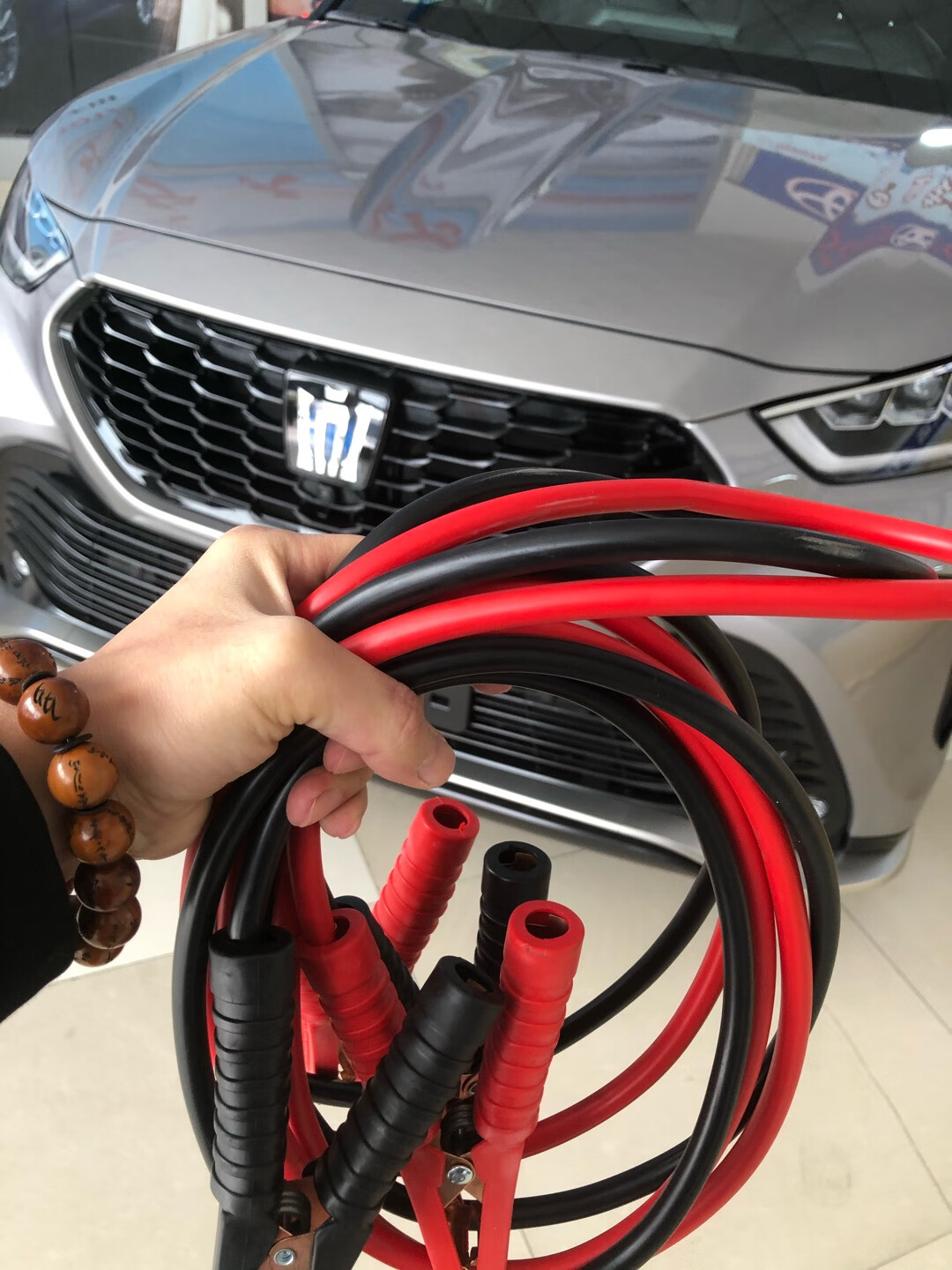 汽车应急电瓶线怎么样 用后评价 不错 有了它再也不用担心电瓶没电了 350评测资讯