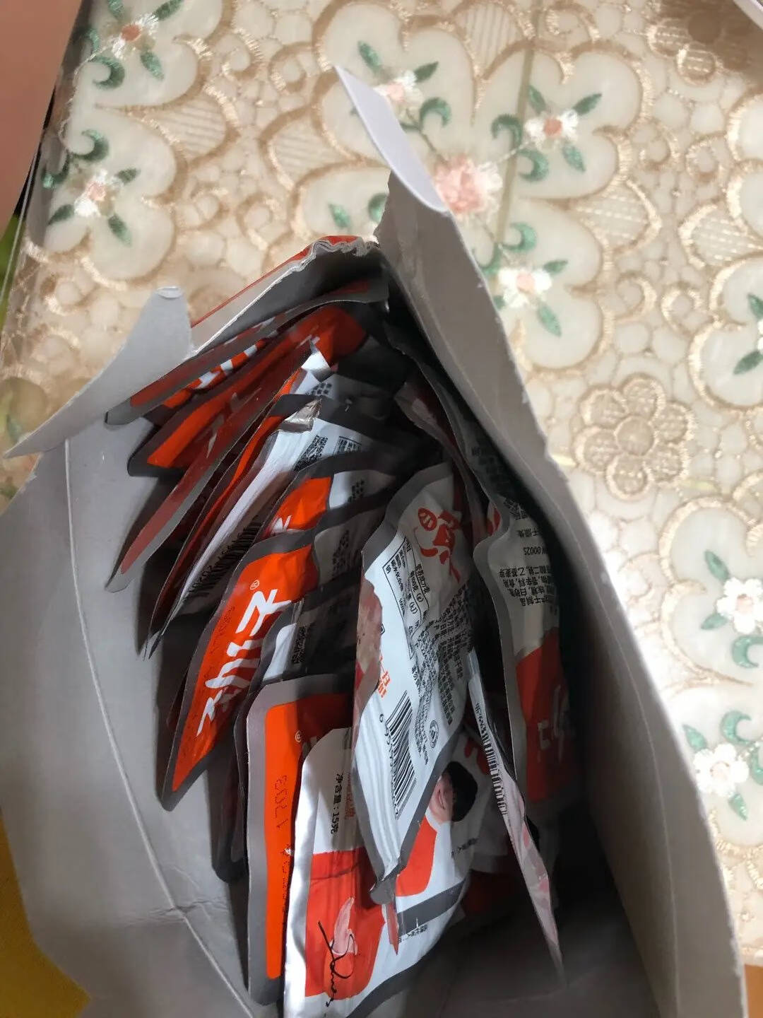 劲仔豆腐干零食豆干素食小吃麻辣味20袋/盒