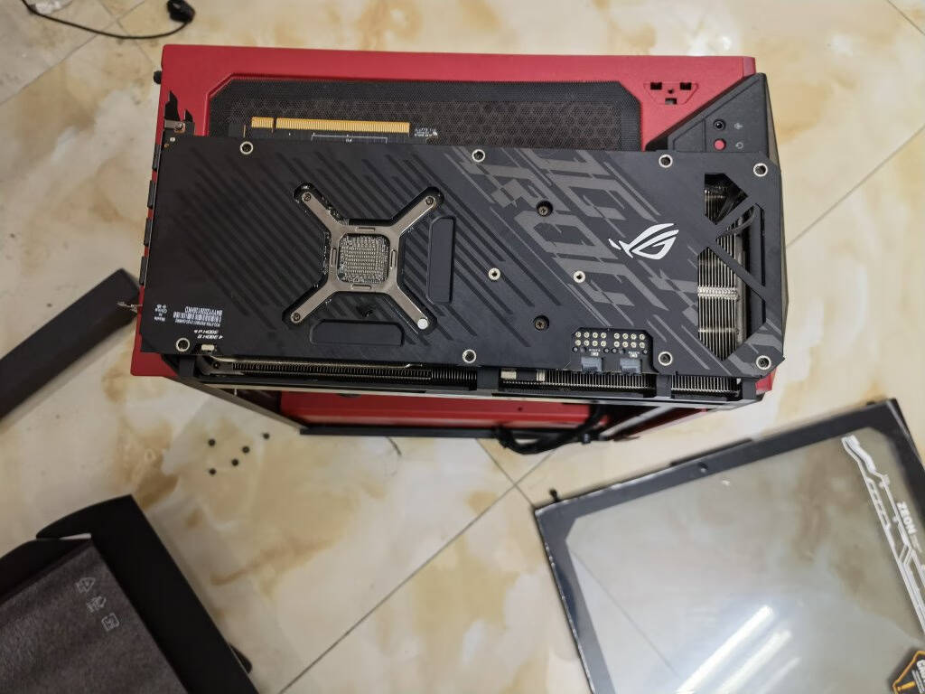 华硕ASUSROG-STRIX-RX6700XT-O12G-GAMINGRadeonRX6700XT电竞游戏显卡A卡