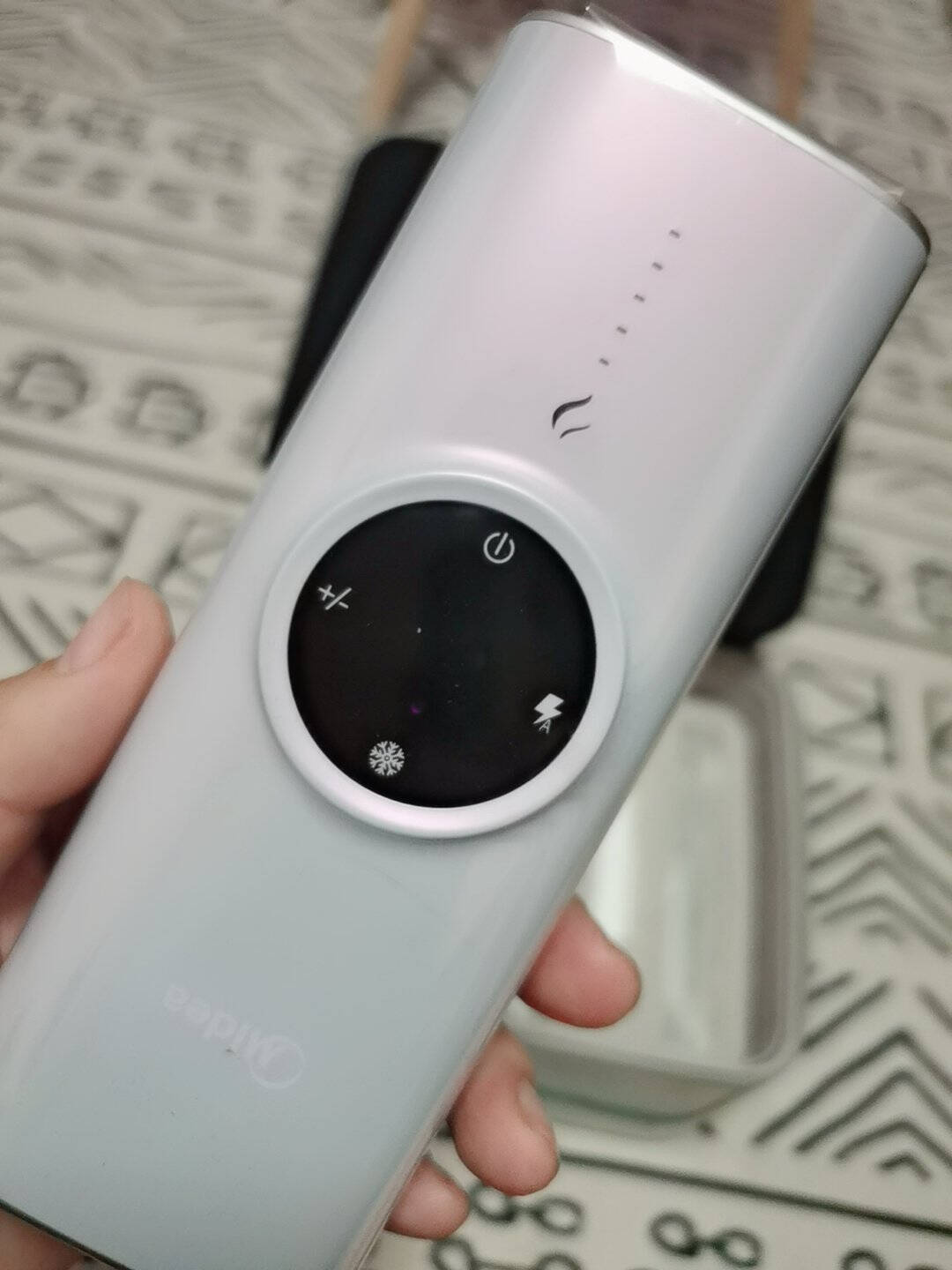 美的Midea脱毛仪冰点不痛强/弱冰敷激光自动脱毛仪家用脱毛神器全身私处脱毛仪MB-HB0101【时装周同款】
