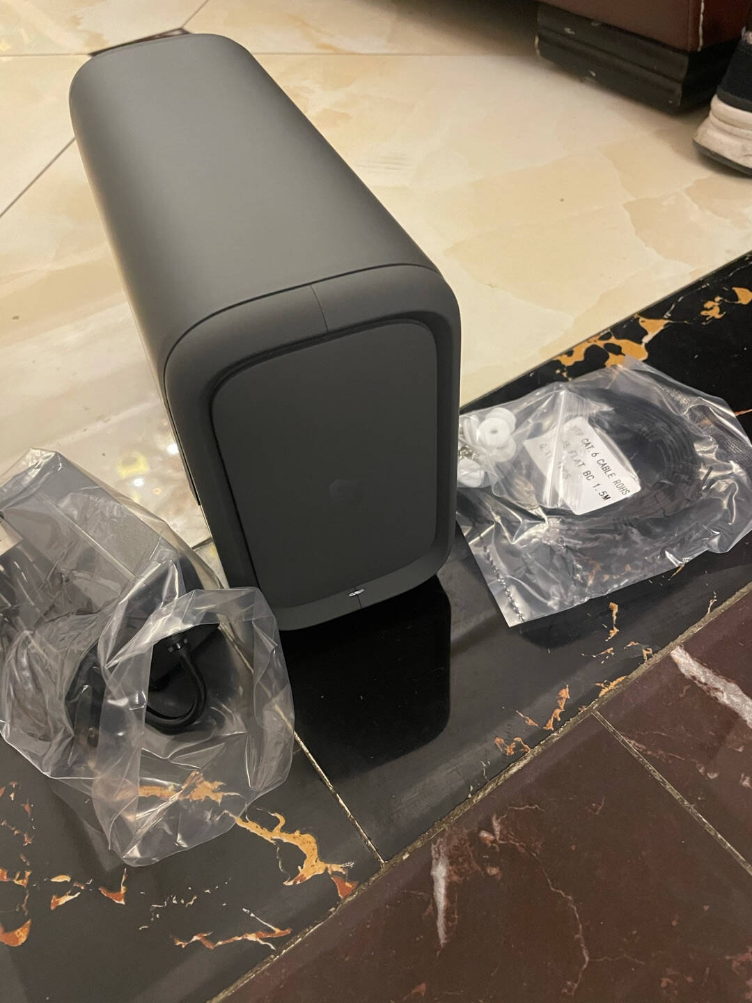 极空间个人云Z2四核2盘位NAS私有云网络存储服务器(无内置硬盘)钛金灰色
