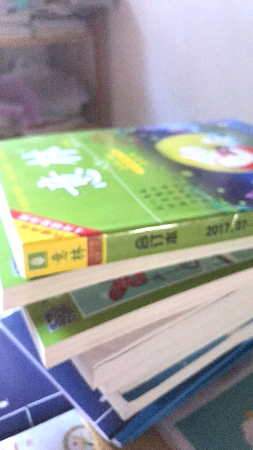 书还不错，小孩很爱看，从小学三年级一直看到六年级；