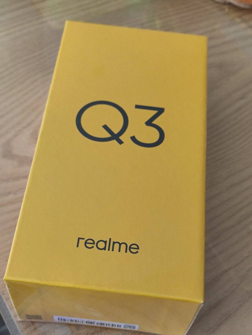 realme真我Q3骁龙750G120Hz可变帧电竞屏30W智慧闪充双5G游戏手机迷幻银6GB+128GB官方标配