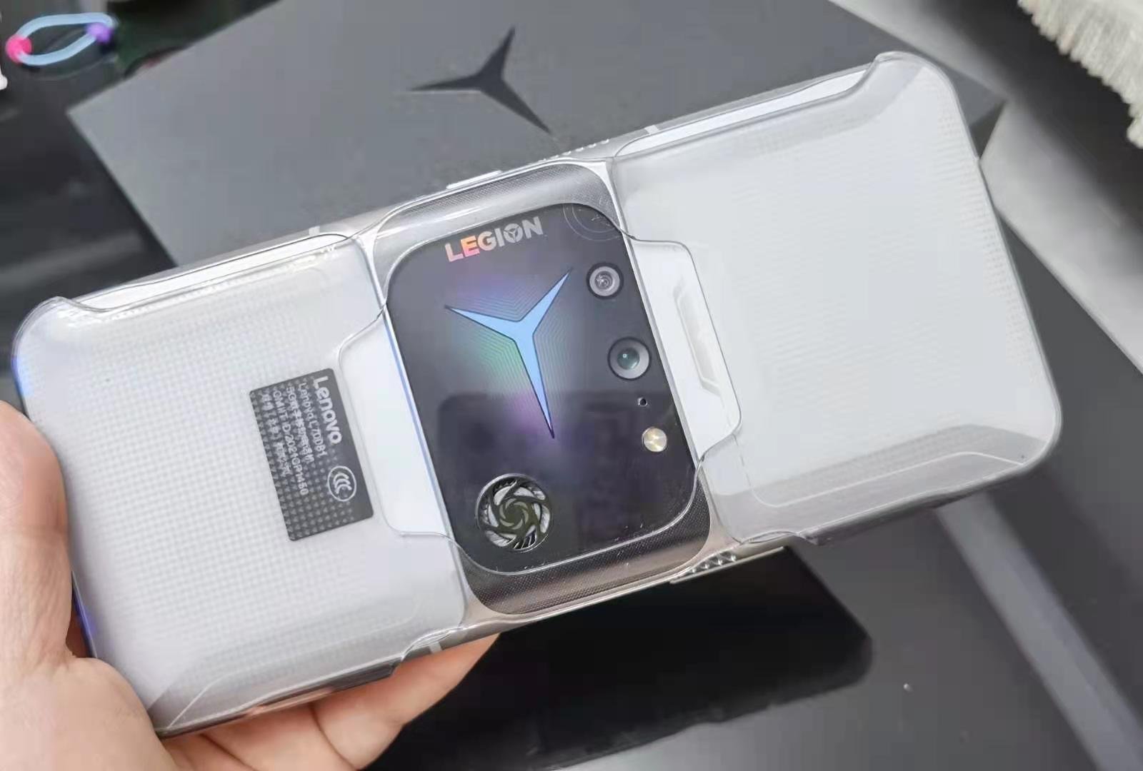 联想拯救者电竞手机2pro玩游戏朋友直播利器