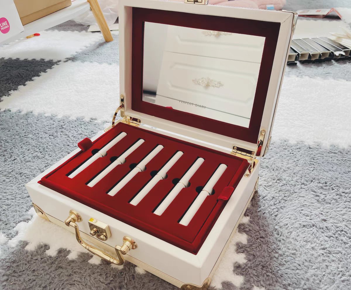 完美日记皮箱礼盒， 6支装小细跟口红，送女朋友情人节表白礼物