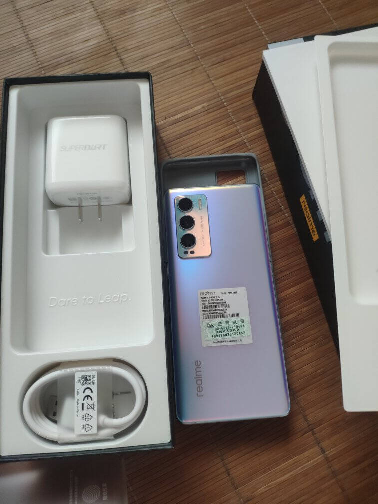 realme真我GT大师探索版120Hz三星AMOLED曲面屏索尼IMX766传感器骁龙870雪山8GB+128GB双5G手机gt