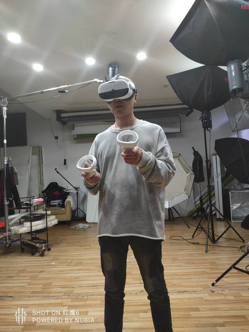 PicoNeo3【618玩家版】6+256G限定版VR一体机送10款总价值630元的头部VR应用大作无限串流VR眼镜