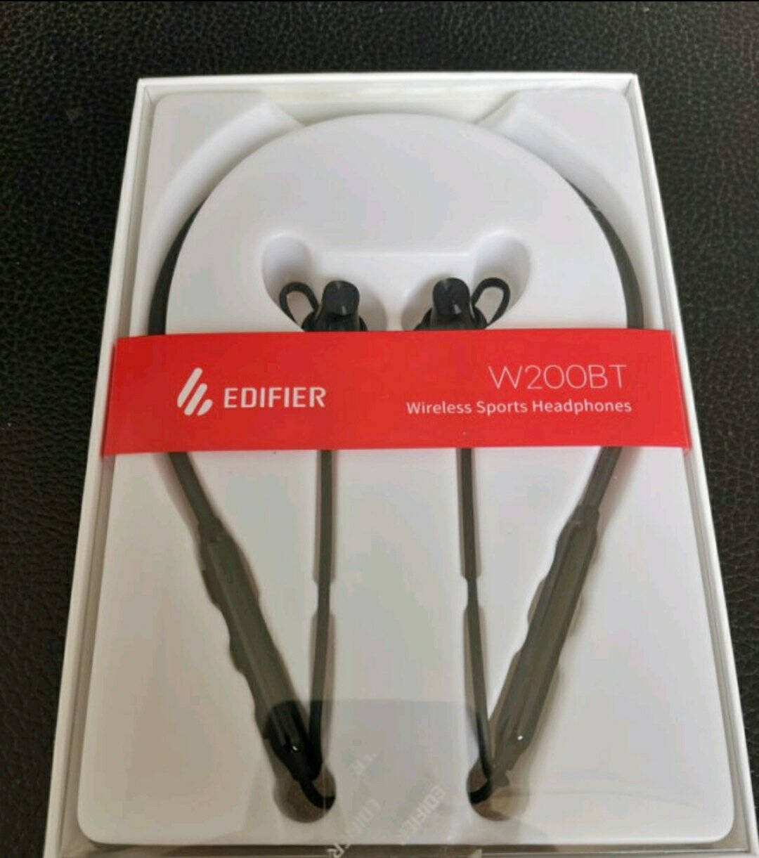 漫步者（EDIFIER）W200BTPlus磁吸入耳式无线运动蓝牙线控耳机手机耳机音乐耳机带麦可通话红色