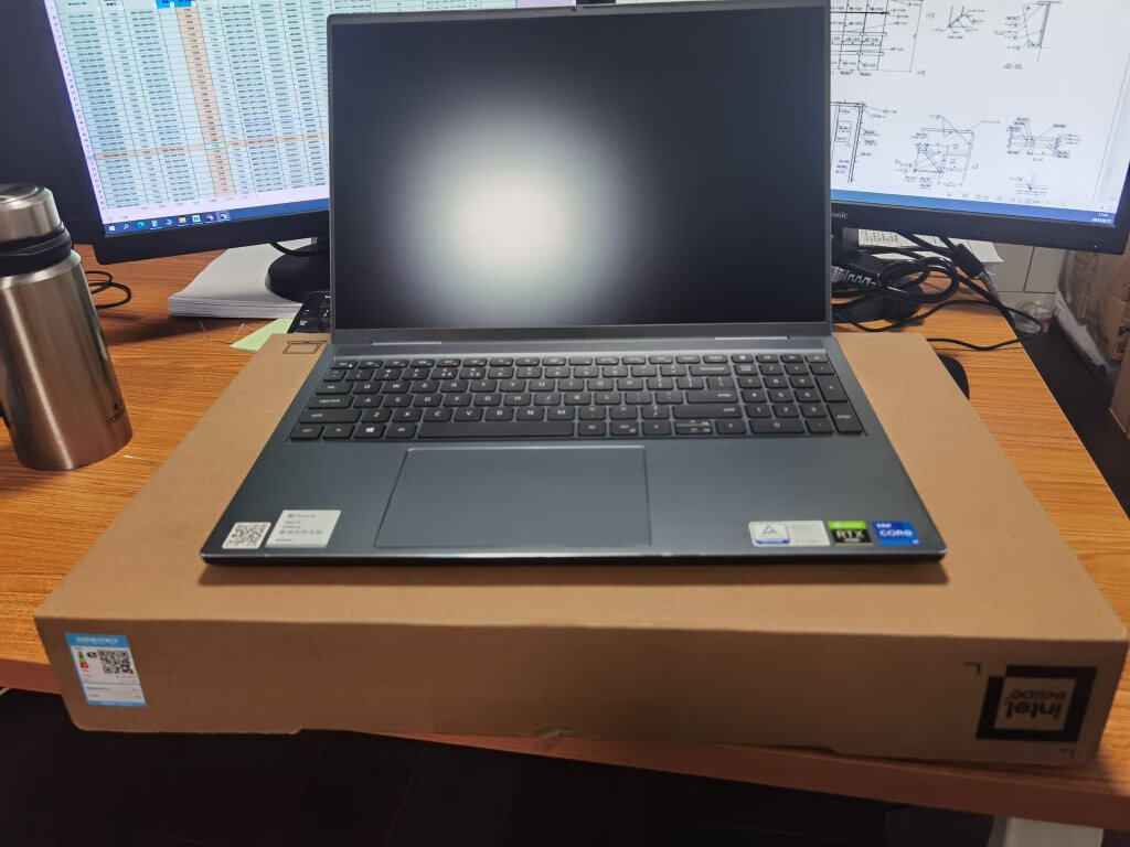 戴尔灵越 7610 16 plus第十一代英特尔酷睿i5,4g发烧级独立显卡,3k