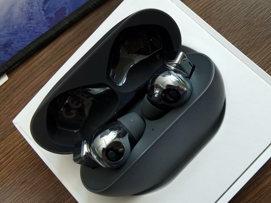 华为freebudspro主动降噪真无线蓝牙耳机899元