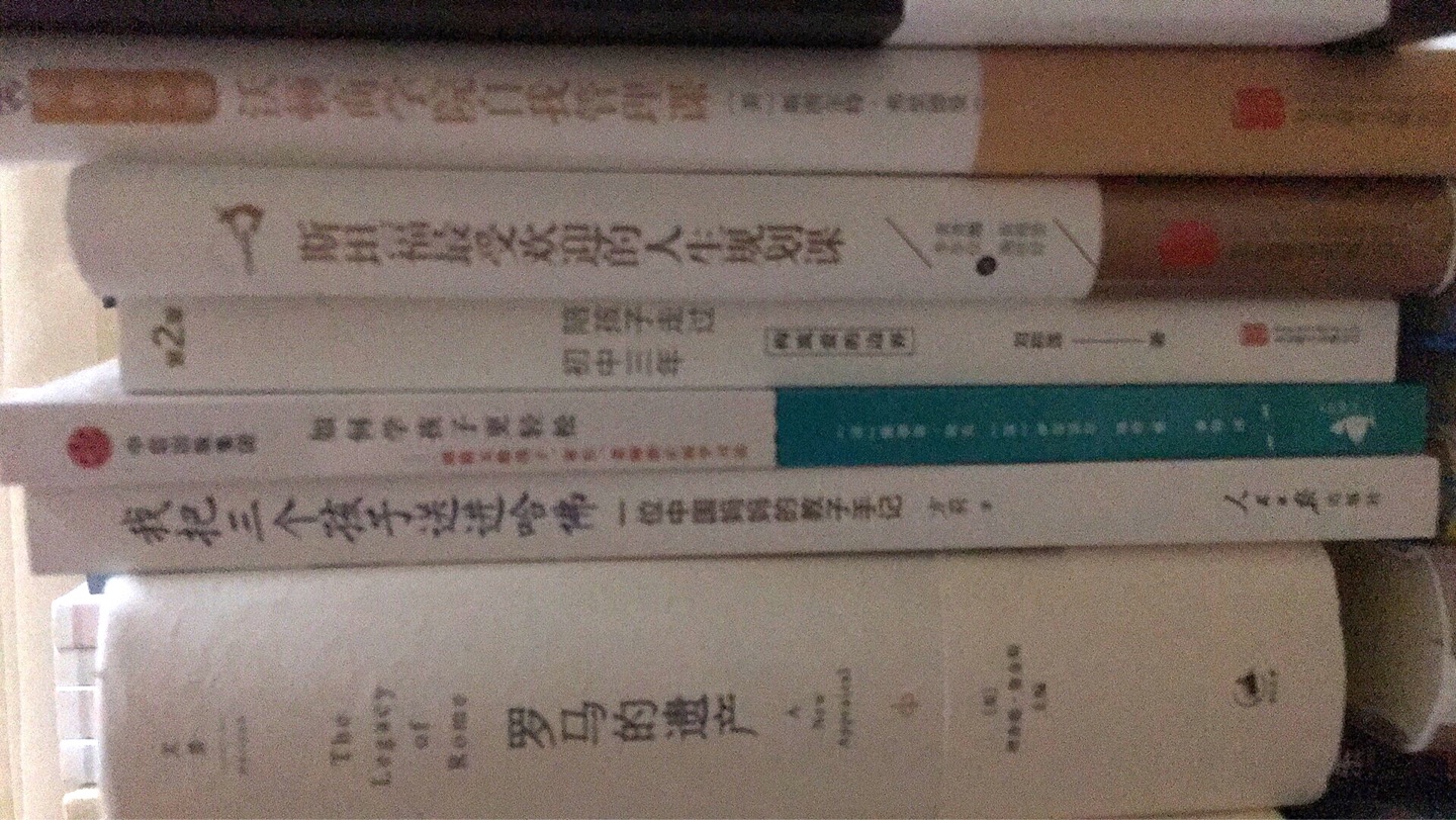 这套书选材角度独特，作者水准高，内容充实，文字有趣，翻译顺畅，本本都爱。