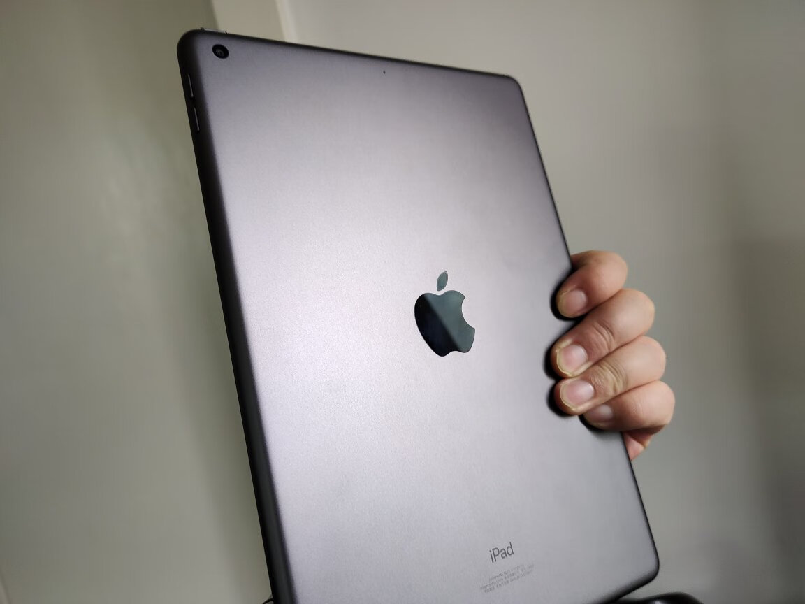 10.2英寸苹果ipad平板电脑,2000元女友数码礼物