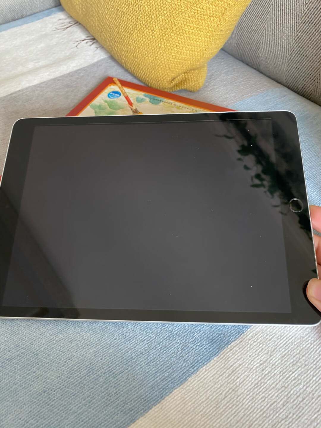 iPad 10.2英寸平板电脑，男女朋友实用数码，2000元左右幸福感礼物