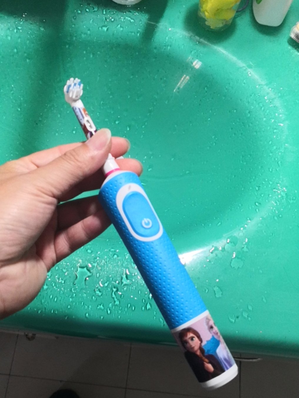 【欧乐b d100kid 米奇款怎么样】欧乐b d100kid 米奇款好不好_好吗