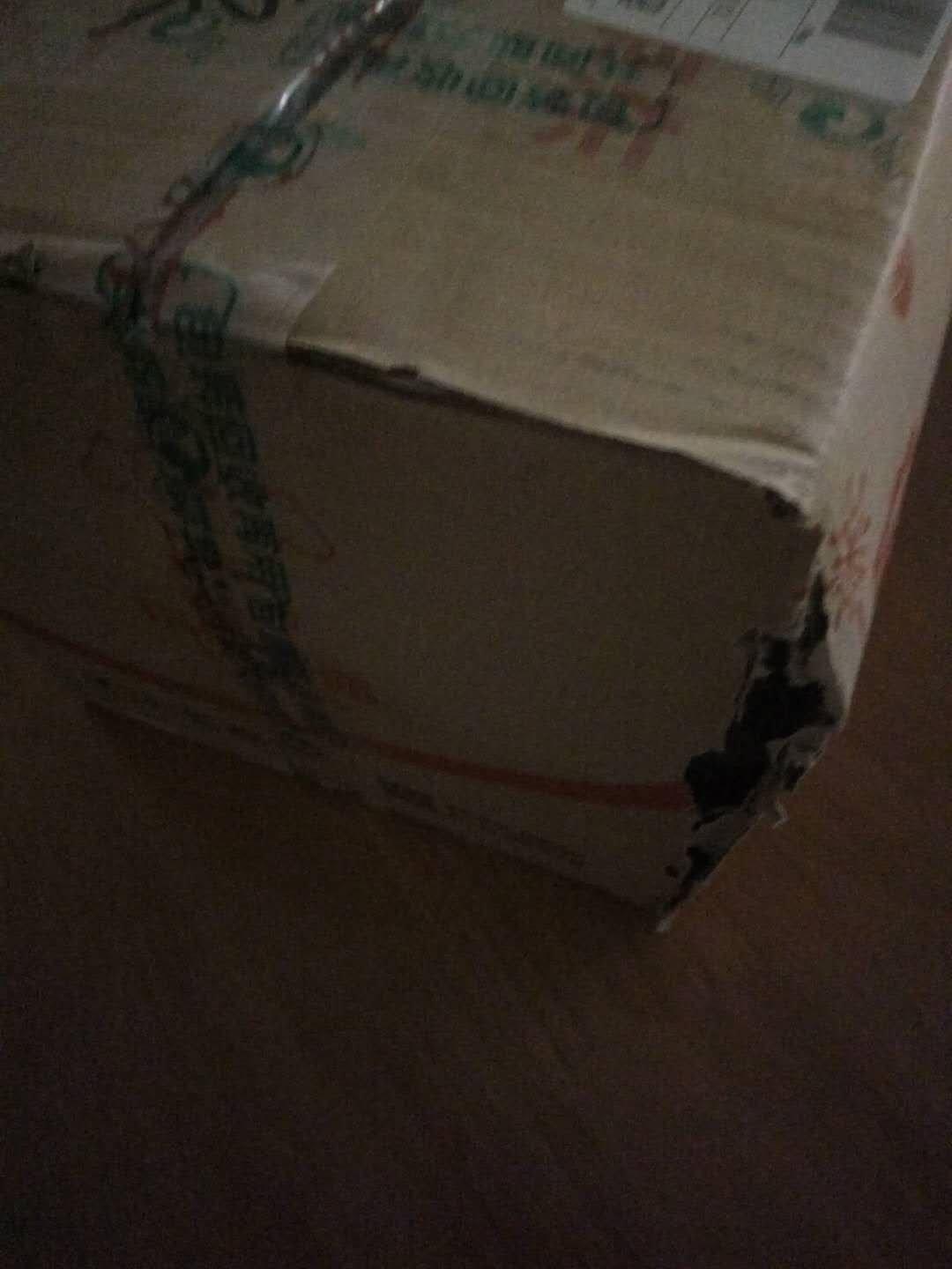 书还可以，就是包装箱被摔烂了～～～